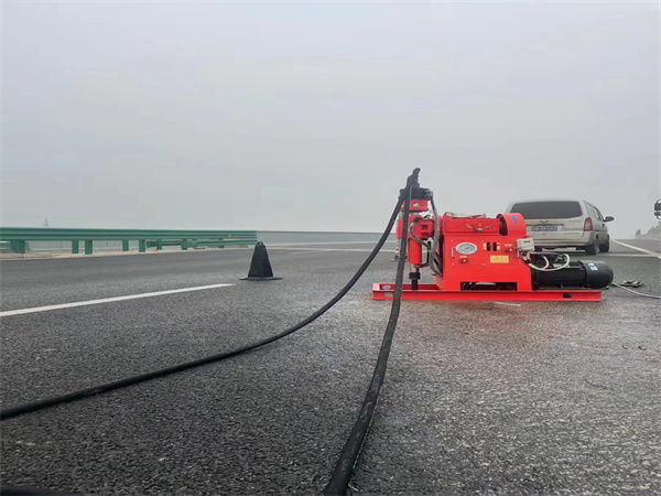 凌源马路路基路面开裂下沉注浆加固灌浆